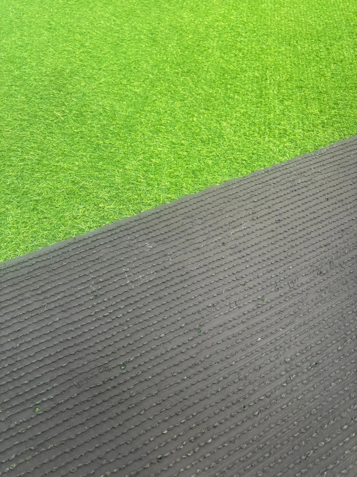 Gazon artificial 15 mm pentru balcon si gradina covor iarba artificiala