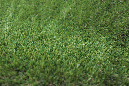 colt gazon artificial 38 mm ideal pentru amenajare gradina terasa sau balcon