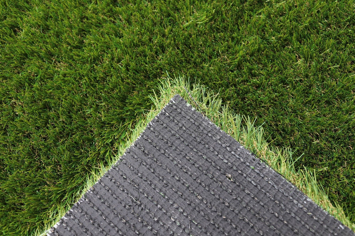 gazon artificial dens 38 mm iarba sintetica premium pentru exterior