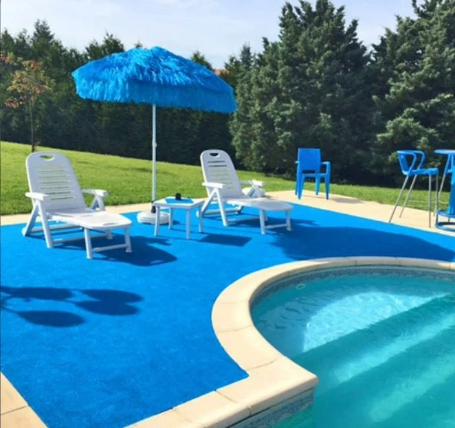covor gazon artificial turcoaz pentru terasa si zona piscina