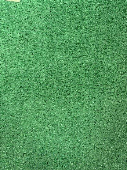 textura gazon artificial verde 10 mm decorativ pentru terasa sau balcon