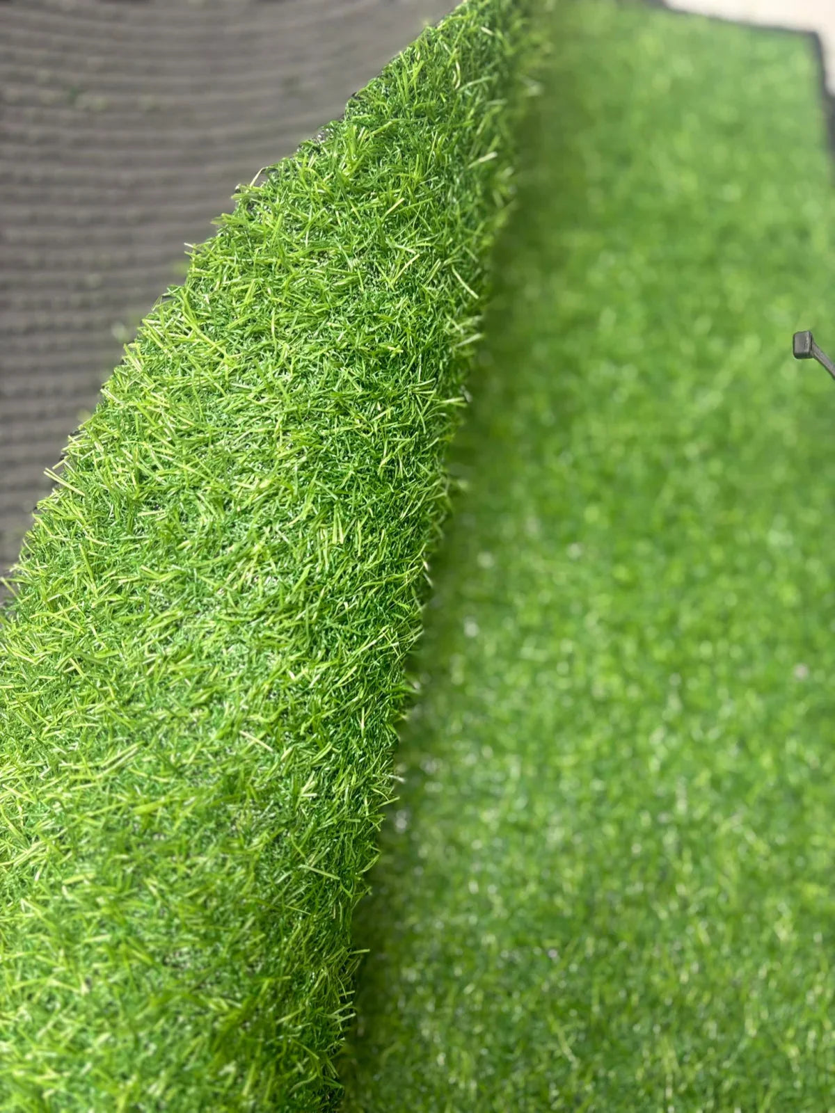 Iarba artificiala 15 mm pentru terasa si gradina gazon artificial decorativ